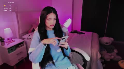 Snapshot of sophiecornett chatting on 10.14.25    online show from 10.14.25