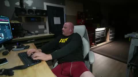 Snapshot of soundfreqnj chatting on 10.27.25 soundfreqnj online show from 10.27.25