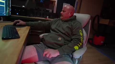 Snapshot of soundfreqnj chatting on 11.16.25 soundfreqnj online show from 11.16.25