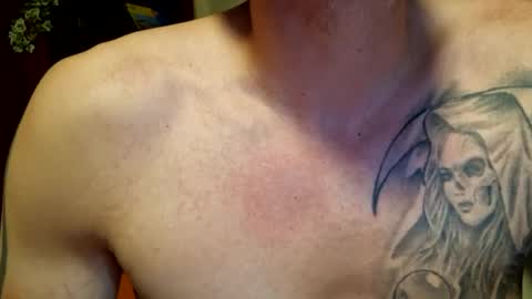 Snapshot of southboy2410 chatting on 10.02.25 southboy2410 online show from 10.02.25