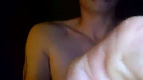 Snapshot of southboy2410 chatting on 10.05.25 southboy2410 online show from 10.05.25