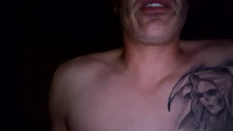 Snapshot of southboy2410 chatting on 10.18.25 southboy2410 online show from 10.18.25