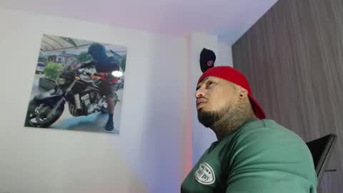 Snapshot of soy_apolo chatting on 09.30.25 soy_apolo online show from 09.30.25