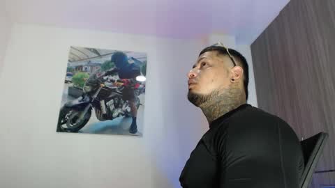 Snapshot of soy_apolo chatting on 10.09.25 soy_apolo online show from 10.09.25