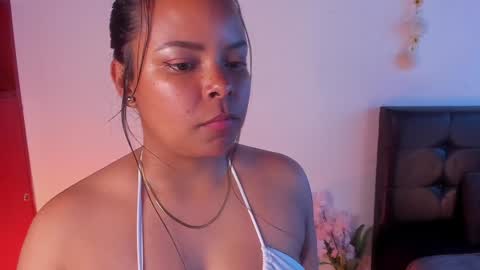 Snapshot of soytucolor chatting on 01.02.25 Paula  add me on snap online show from 01.02.25