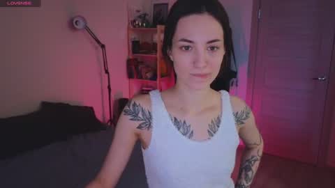 Snapshot of space_x_roxy chatting on 01.07.25 Roxy online show from 01.07.25