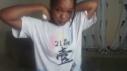 Snapshot of spicy_kerrine chatting on 09.21.25 Spicy kerrine online show from 09.21.25