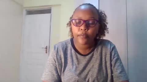 spicy_vibezz online show from 10.21.25