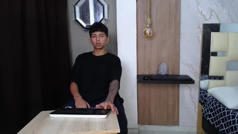 Snapshot of spm_rayy chatting on 11.10.25 RAY online show from 11.10.25