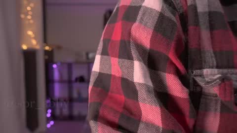 Snapshot of spr_abby chatting on 12.20.24 Abby online show from 12.20.24