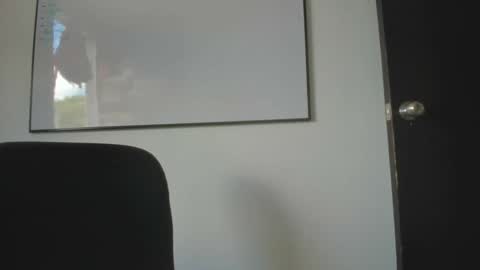 Snapshot of squirttati33 chatting on 10.02.25 Tati online show from 10.02.25