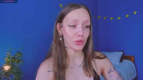 Snapshot of sshawty chatting on 09.10.25 Anni if Im offline for a long time Im depressed feel free to support me offline online show from 09.10.25