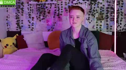 Snapshot of ssugarrush chatting on 11.17.25 Agatha online show from 11.17.25