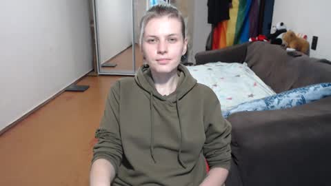 Snapshot of stacey_hot_01 chatting on 12.10.24 Stacey online show from 12.10.24