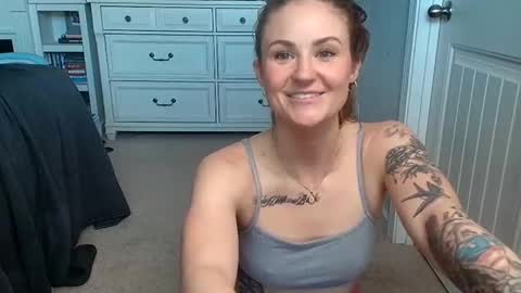 Snapshot of stacysmomm chatting on 02.07.25 Hannah Lee online show from 02.07.25