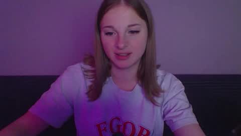 Snapshot of star_girlish chatting on 10.30.25 star_girlish online show from 10.30.25