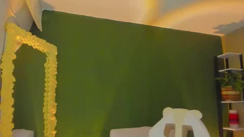 Snapshot of star_sub1 chatting on 10.22.25 star_sub1 online show from 10.22.25