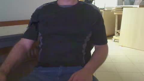 Snapshot of stefan2580 chatting on 03.10.25 Stefan online show from 03.10.25