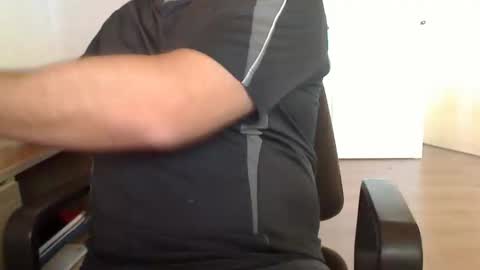 Snapshot of stefan2580 chatting on 11.13.25 Stefan online show from 11.13.25