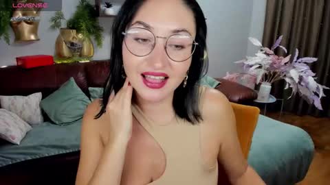 StefanaWinter online show from 10.14.25