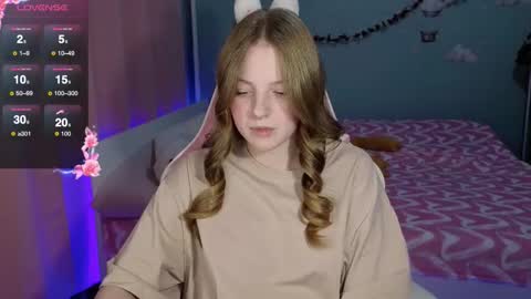 Snapshot of stefaniyaaa chatting on 09.30.25 stefa online show from 09.30.25