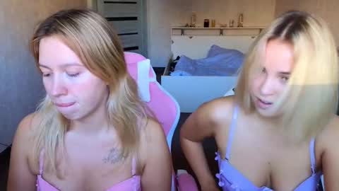 Snapshot of stefany_and_bettany chatting on 10.08.25 stefany_and_bettany online show from 10.08.25