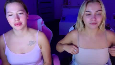 Snapshot of stefany_and_bettany chatting on 10.10.25 stefany_and_bettany online show from 10.10.25
