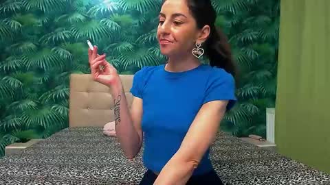 Snapshot of stella_john chatting on 01.22.25 Stella John online show from 01.22.25