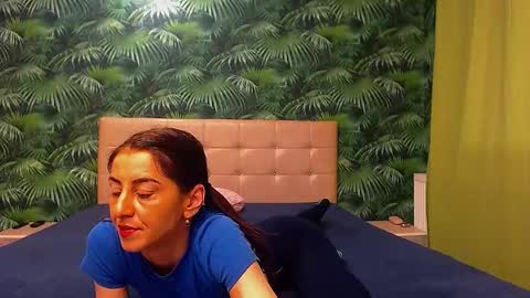 Snapshot of stella_john chatting on 02.11.25 Stella John online show from 02.11.25