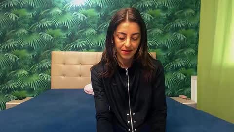 Snapshot of stella_john chatting on 02.13.25 Stella John online show from 02.13.25