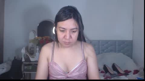 Snapshot of stellahugets chatting on 09.23.25 Stella online show from 09.23.25