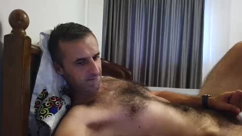 Snapshot of stevenpit chatting on 09.12.25 stevenpit online show from 09.12.25