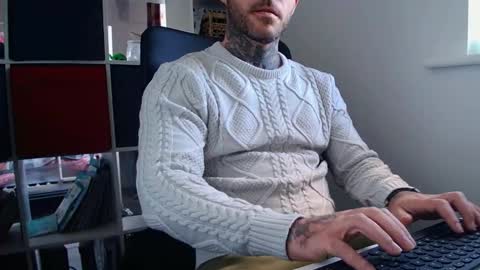 Snapshot of stevie_rae chatting on 10.25.25 stevie_rae online show from 10.25.25