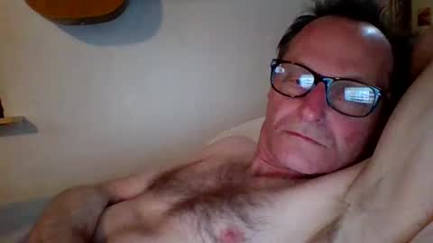 Snapshot of steviehard7 chatting on 01.25.25 steviehard7 online show from 01.25.25