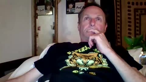 Snapshot of steviehard7 chatting on 01.28.25 steviehard7 online show from 01.28.25