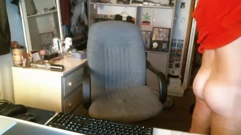 Snapshot of stickey4areason chatting on 01.01.25 stickey online show from 01.01.25