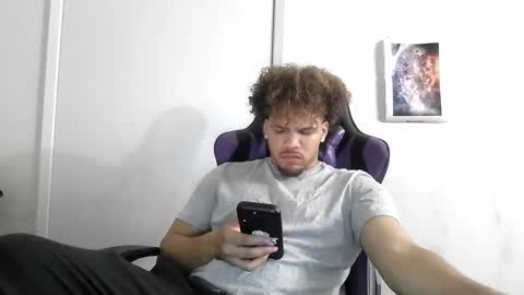 Snapshot of str8dj chatting on 09.24.25 Dj online show from 09.24.25