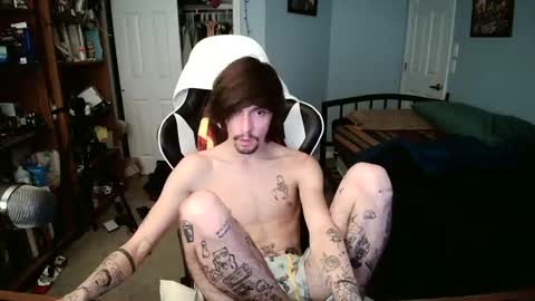 Snapshot of str8whiteboy21 chatting on 12.03.24 str8whiteboy21 online show from 12.03.24