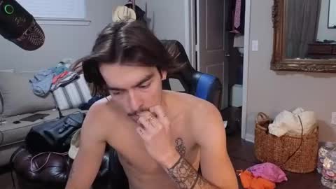 Snapshot of str8whiteboy21 chatting on 09.11.25 str8whiteboy21 online show from 09.11.25