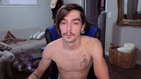 Snapshot of str8whiteboy21 chatting on 09.27.25 str8whiteboy21 online show from 09.27.25