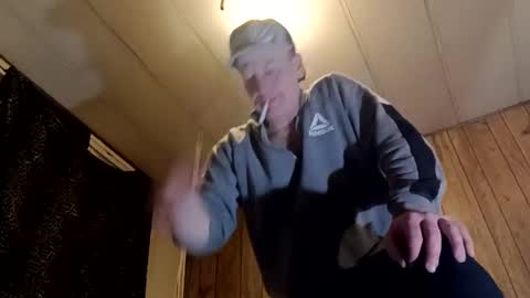 Snapshot of straighttoy chatting on 02.26.25 straighttoy online show from 02.26.25