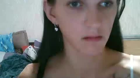 Snapshot of strawberry_storm chatting on 09.13.25 Strawberry Storm online show from 09.13.25