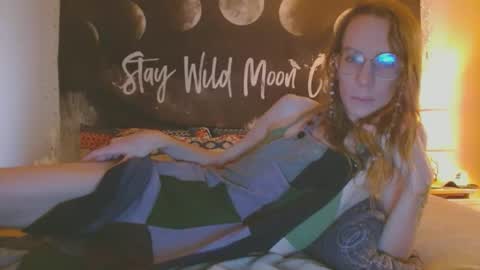 stray_dandelion online show from 11.13.25