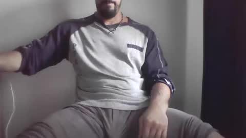 Snapshot of studdotcom chatting on 10.19.25 Ero online show from 10.19.25