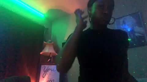 Snapshot of sucknevachew8969xxx chatting on 01.07.25 Kayysnc online show from 01.07.25