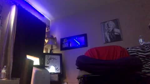 Snapshot of sucknevachew8969xxx chatting on 01.16.25 Kayysnc online show from 01.16.25