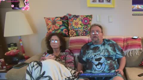 Snapshot of suenixon chatting on 09.19.25 suenixon online show from 09.19.25