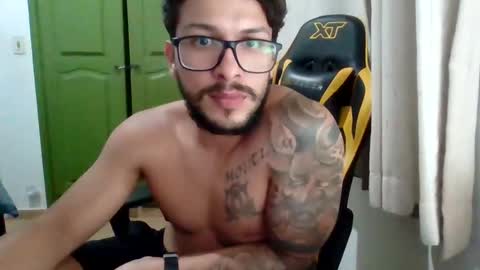 Snapshot of suetsemsay chatting on 12.21.24 suetsemsay online show from 12.21.24