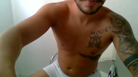 Snapshot of suetsemsay chatting on 03.11.25 suetsemsay online show from 03.11.25