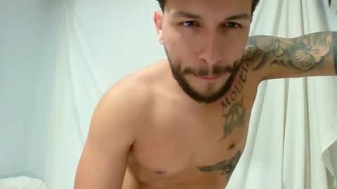 Snapshot of suetsemsay chatting on 10.01.25 suetsemsay online show from 10.01.25